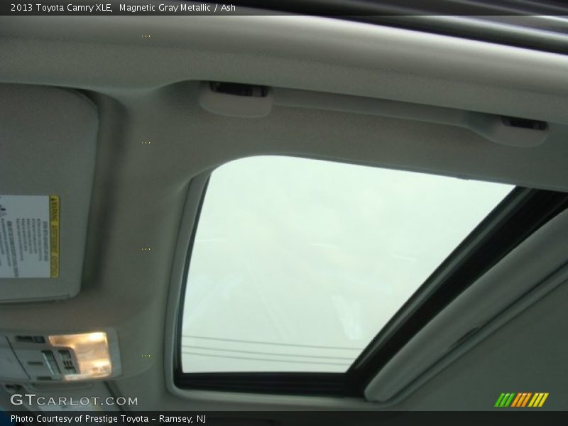 Magnetic Gray Metallic / Ash 2013 Toyota Camry XLE