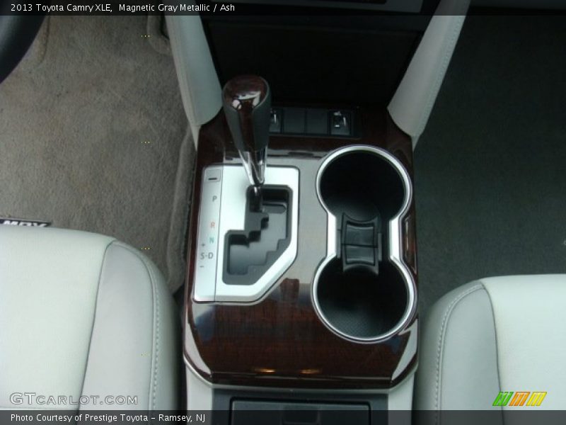 Magnetic Gray Metallic / Ash 2013 Toyota Camry XLE