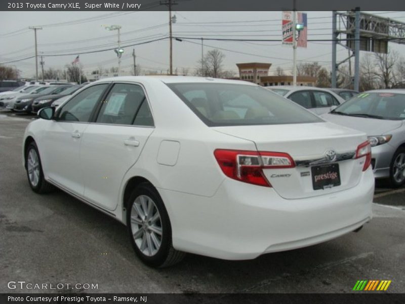 Super White / Ivory 2013 Toyota Camry XLE