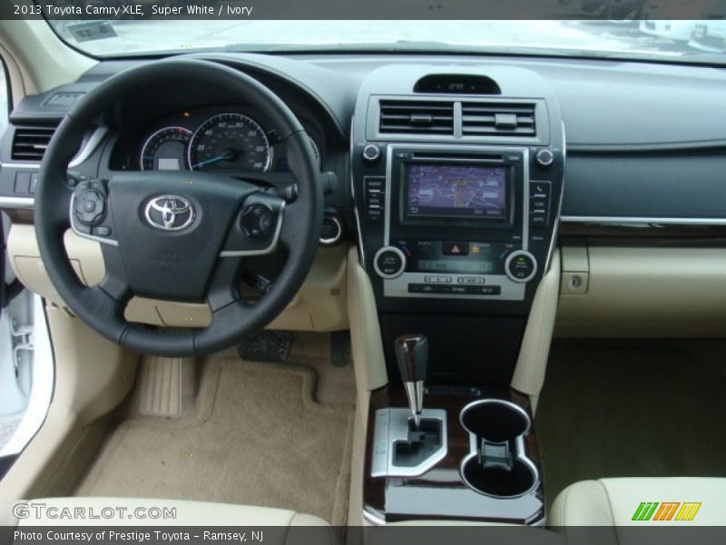 Super White / Ivory 2013 Toyota Camry XLE