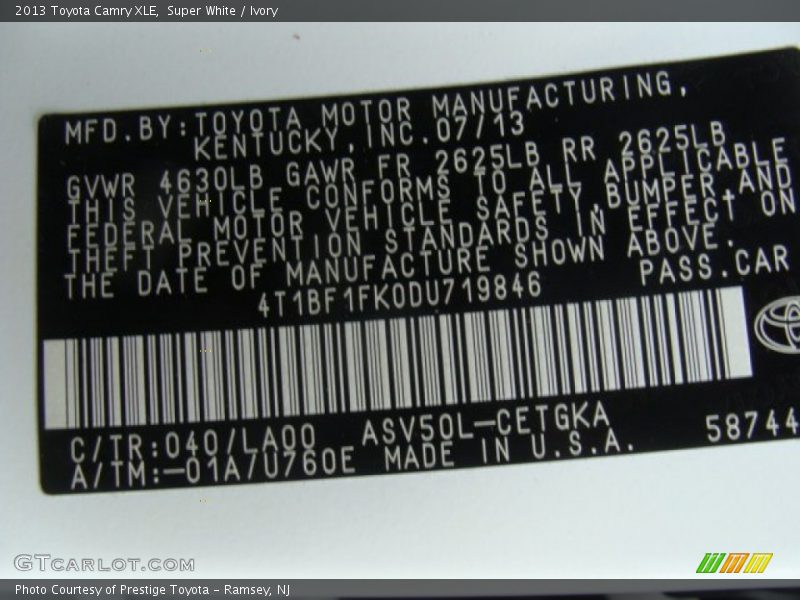 Super White / Ivory 2013 Toyota Camry XLE
