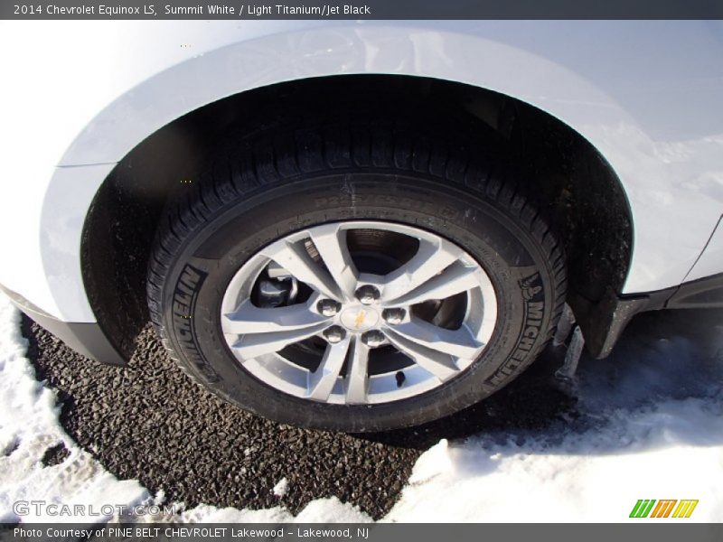Summit White / Light Titanium/Jet Black 2014 Chevrolet Equinox LS