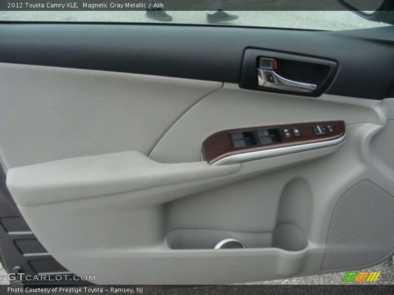 Magnetic Gray Metallic / Ash 2012 Toyota Camry XLE