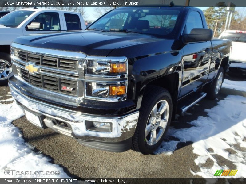 Front 3/4 View of 2014 Silverado 1500 LT Z71 Regular Cab 4x4