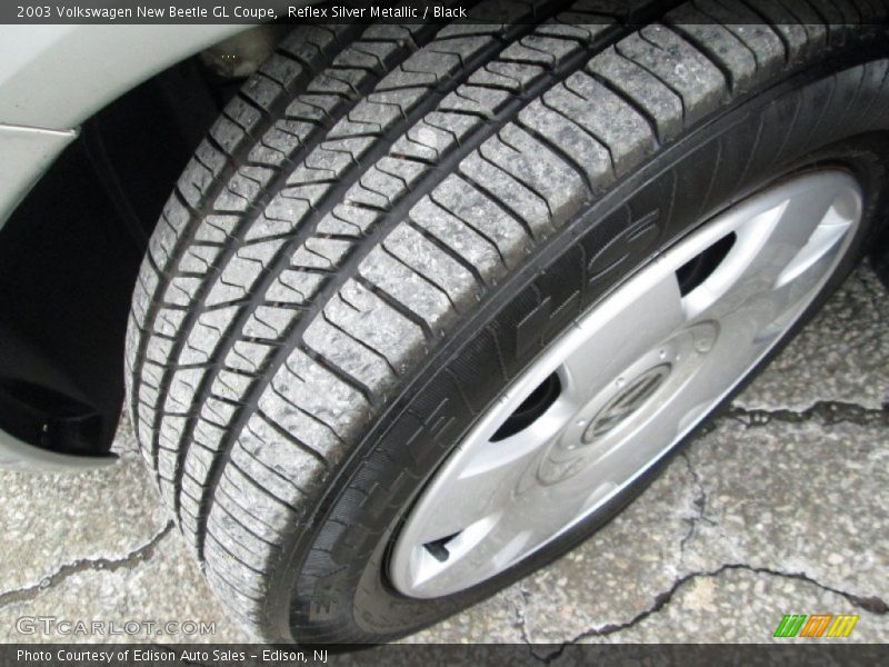 Reflex Silver Metallic / Black 2003 Volkswagen New Beetle GL Coupe