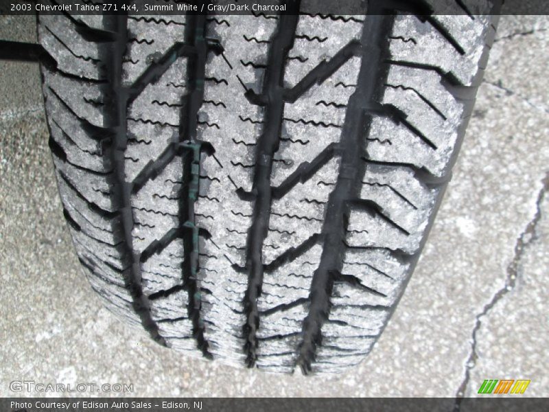 Summit White / Gray/Dark Charcoal 2003 Chevrolet Tahoe Z71 4x4