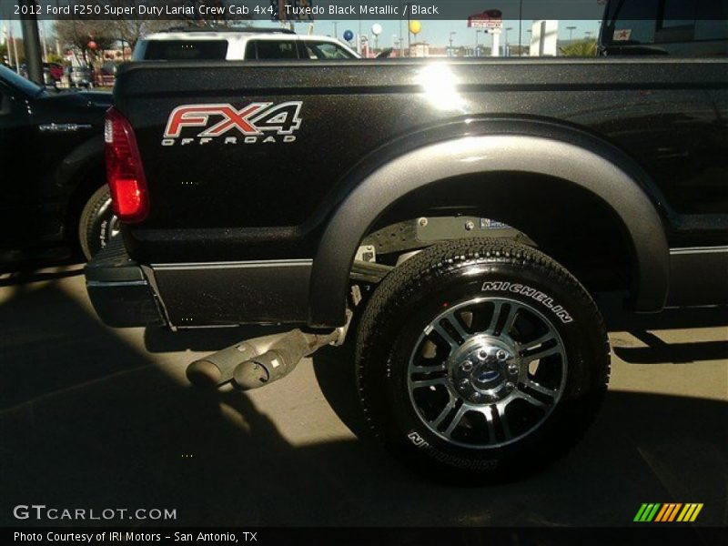 Tuxedo Black Metallic / Black 2012 Ford F250 Super Duty Lariat Crew Cab 4x4