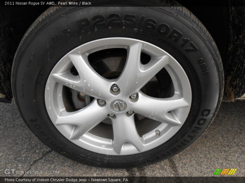Pearl White / Black 2011 Nissan Rogue SV AWD