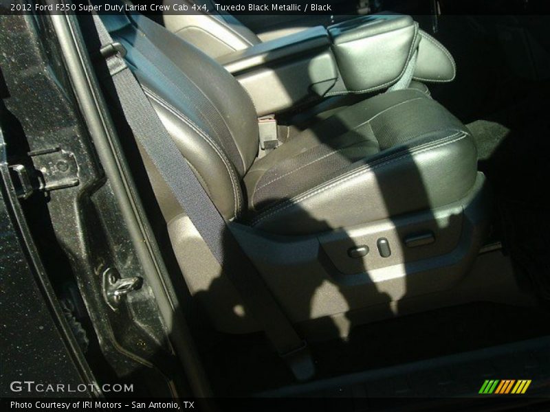 Tuxedo Black Metallic / Black 2012 Ford F250 Super Duty Lariat Crew Cab 4x4