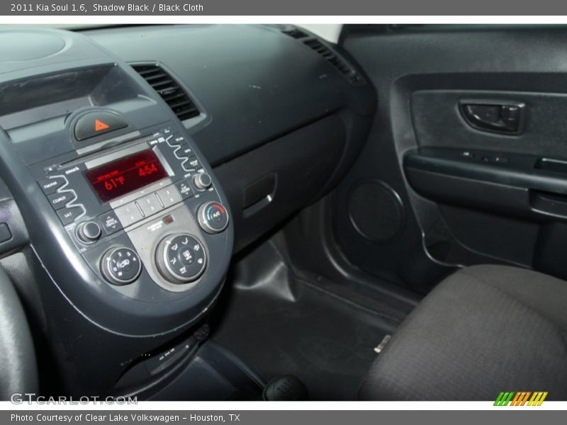 Shadow Black / Black Cloth 2011 Kia Soul 1.6