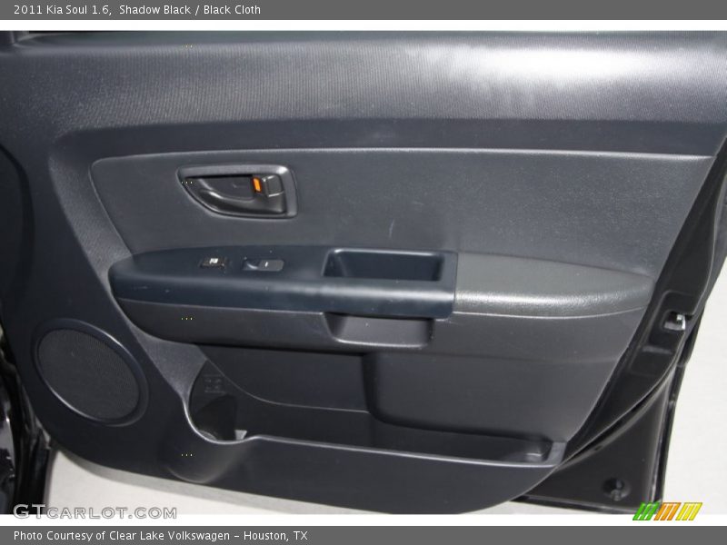 Shadow Black / Black Cloth 2011 Kia Soul 1.6