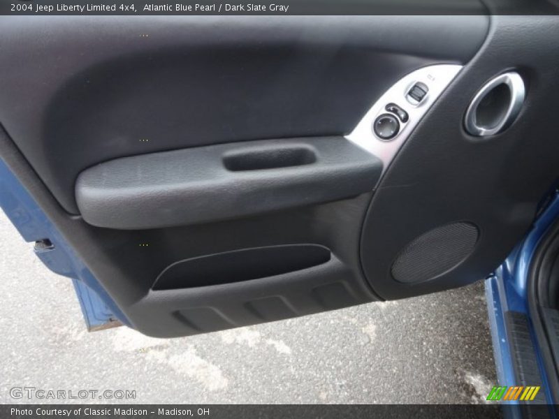 Atlantic Blue Pearl / Dark Slate Gray 2004 Jeep Liberty Limited 4x4