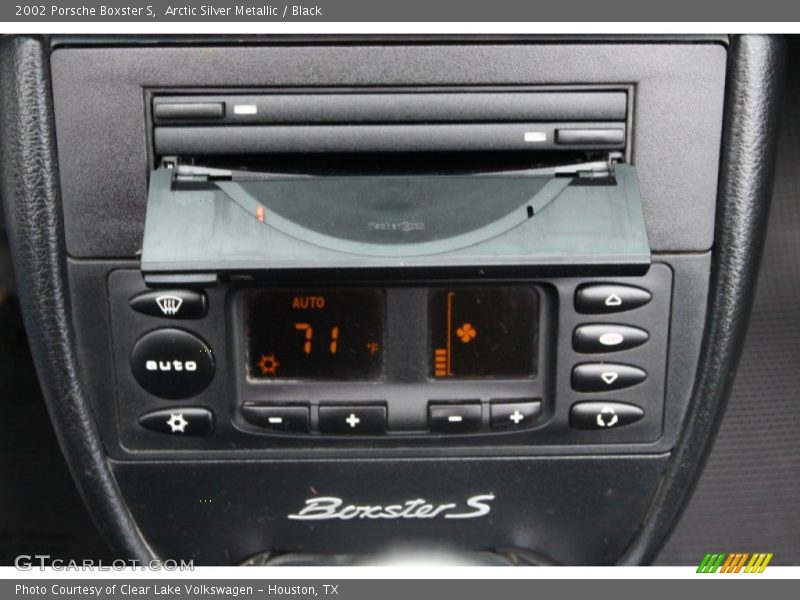 Controls of 2002 Boxster S