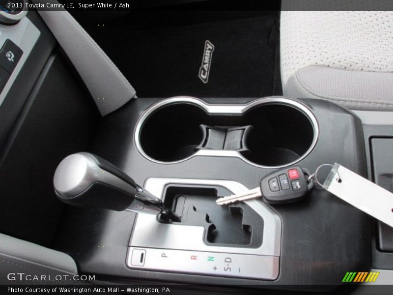 Super White / Ash 2013 Toyota Camry LE