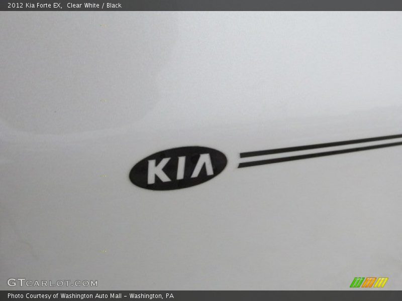 Clear White / Black 2012 Kia Forte EX