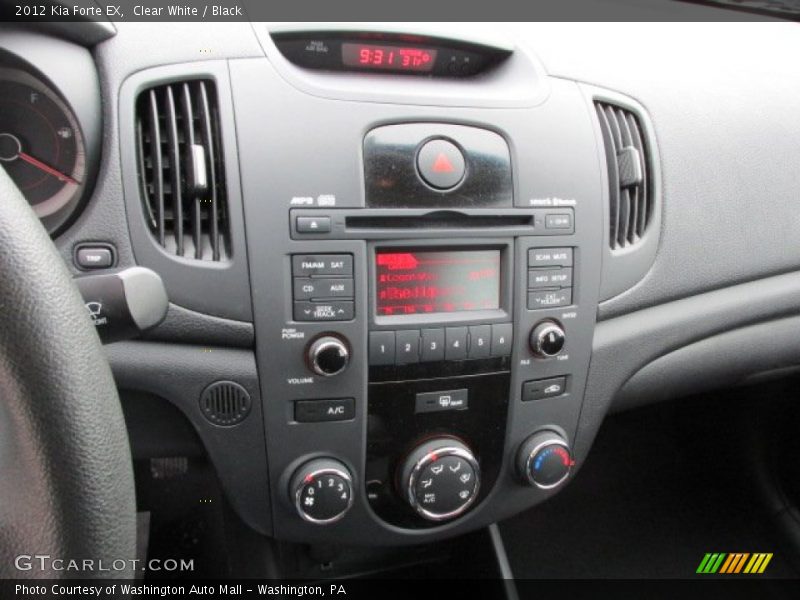 Clear White / Black 2012 Kia Forte EX