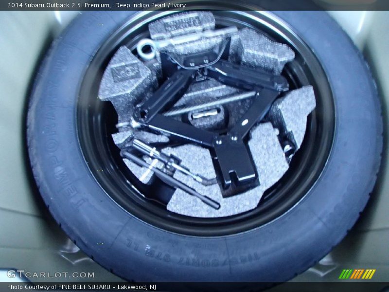 Deep Indigo Pearl / Ivory 2014 Subaru Outback 2.5i Premium