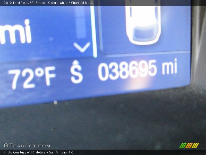 Oxford White / Charcoal Black 2012 Ford Focus SEL Sedan