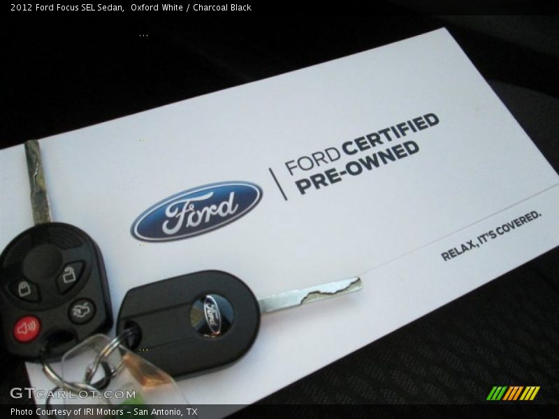 Oxford White / Charcoal Black 2012 Ford Focus SEL Sedan
