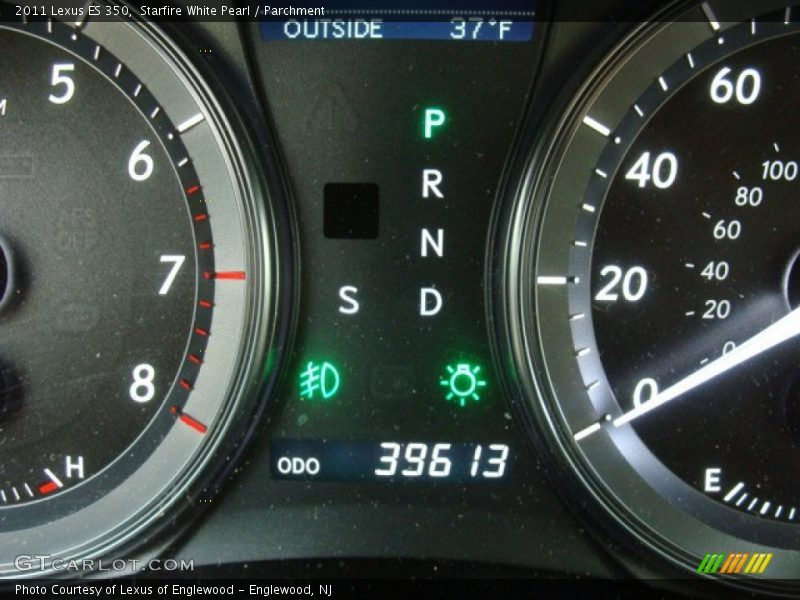 Starfire White Pearl / Parchment 2011 Lexus ES 350