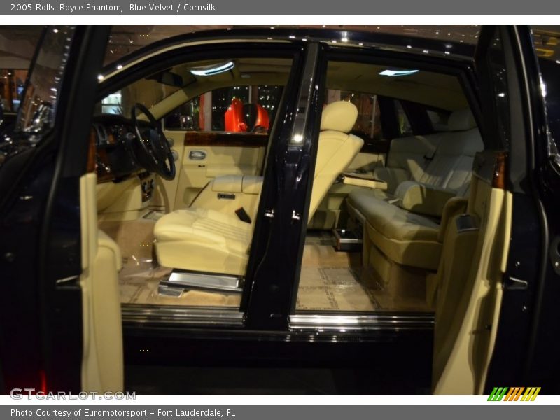 Blue Velvet / Cornsilk 2005 Rolls-Royce Phantom