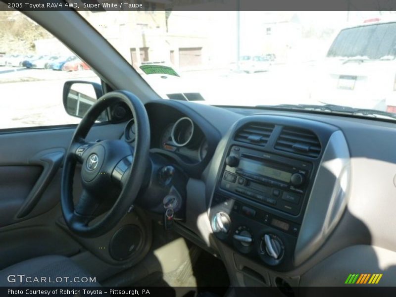 Super White / Taupe 2005 Toyota RAV4 4WD