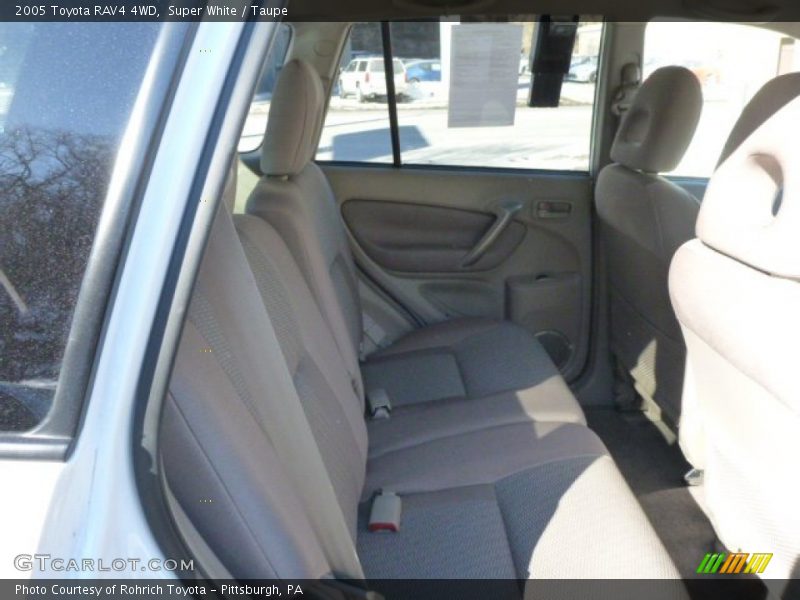 Super White / Taupe 2005 Toyota RAV4 4WD