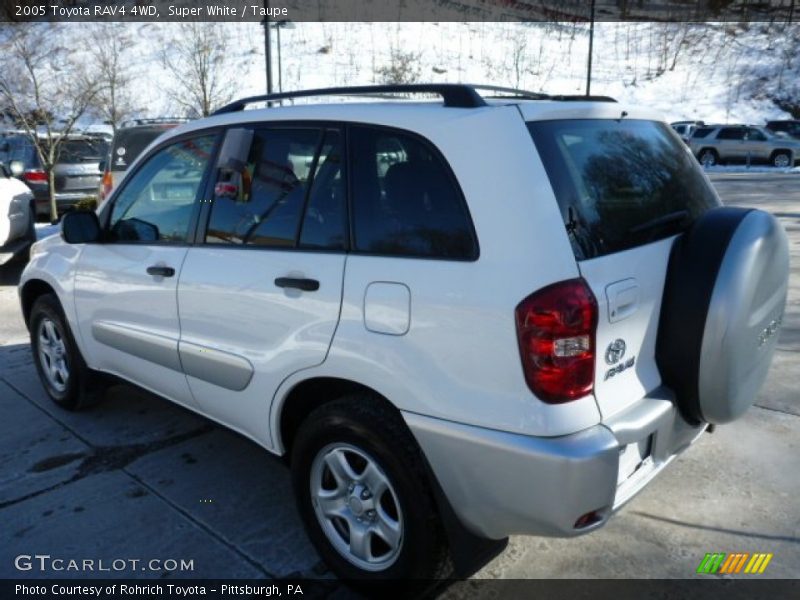 Super White / Taupe 2005 Toyota RAV4 4WD