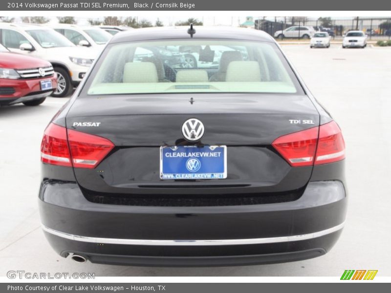 Black / Cornsilk Beige 2014 Volkswagen Passat TDI SEL Premium