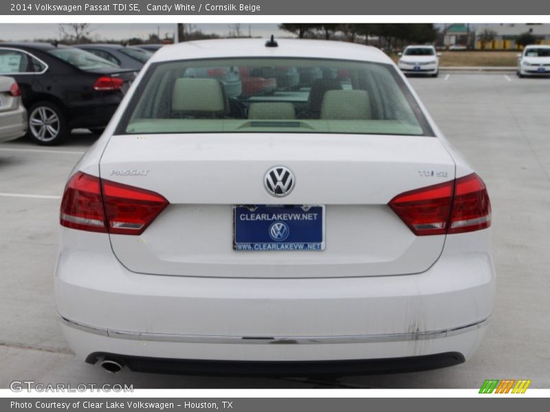 Candy White / Cornsilk Beige 2014 Volkswagen Passat TDI SE