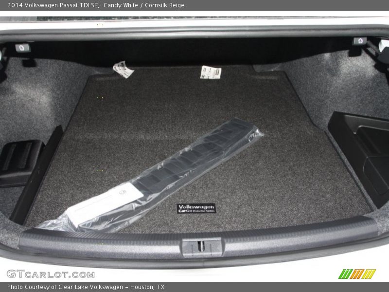 Candy White / Cornsilk Beige 2014 Volkswagen Passat TDI SE