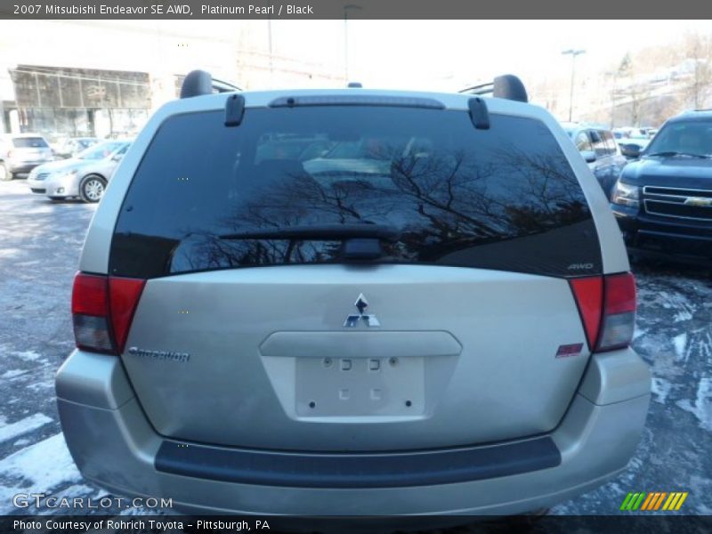 Platinum Pearl / Black 2007 Mitsubishi Endeavor SE AWD