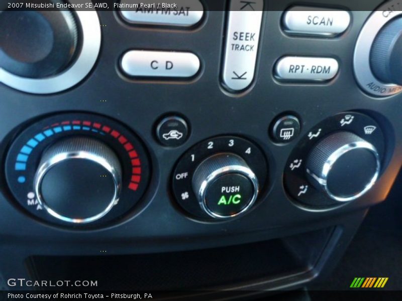 Platinum Pearl / Black 2007 Mitsubishi Endeavor SE AWD