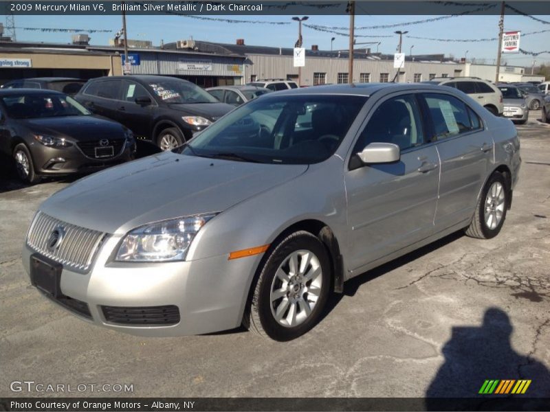 Brilliant Silver Metallic / Dark Charcoal 2009 Mercury Milan V6