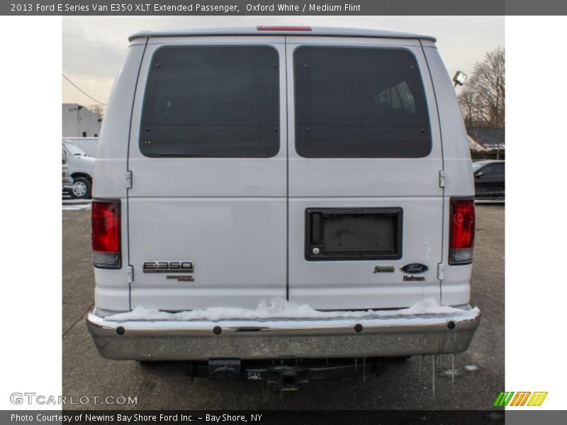 Oxford White / Medium Flint 2013 Ford E Series Van E350 XLT Extended Passenger