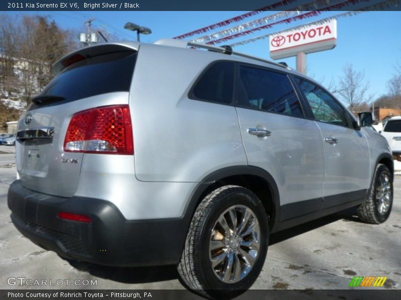 Bright Silver / Black 2011 Kia Sorento EX V6