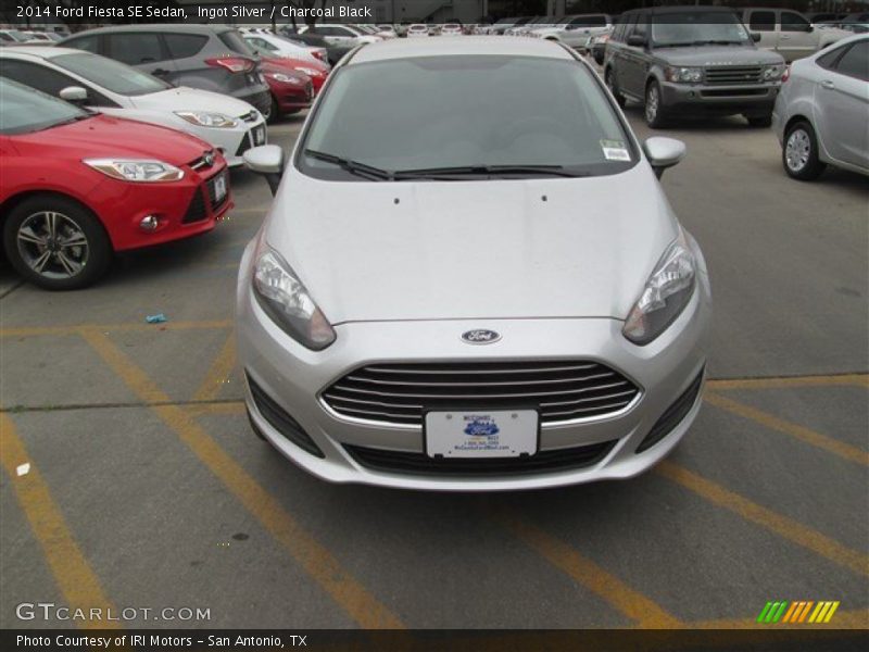 Ingot Silver / Charcoal Black 2014 Ford Fiesta SE Sedan