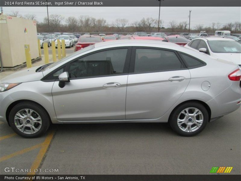 Ingot Silver / Charcoal Black 2014 Ford Fiesta SE Sedan