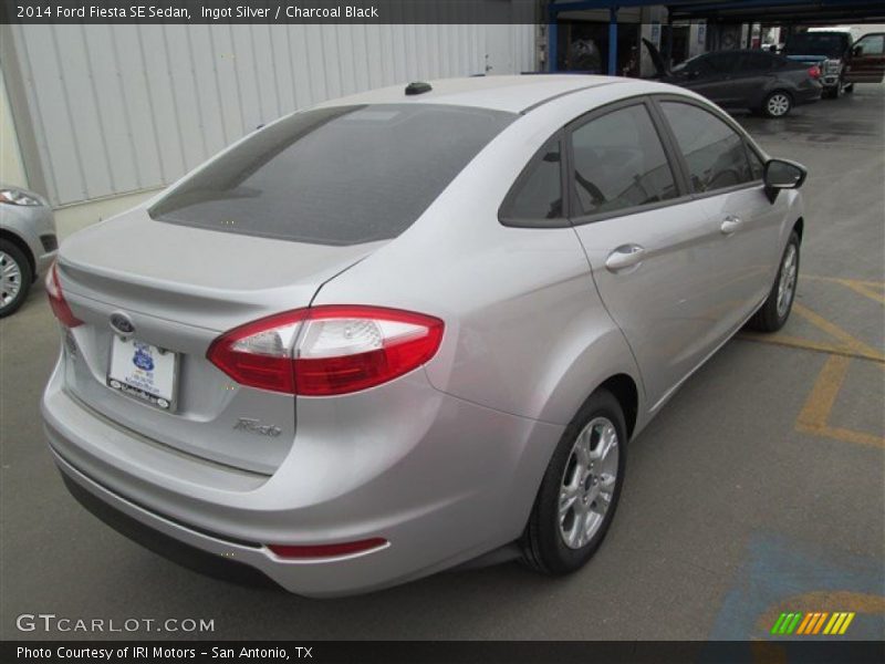 Ingot Silver / Charcoal Black 2014 Ford Fiesta SE Sedan