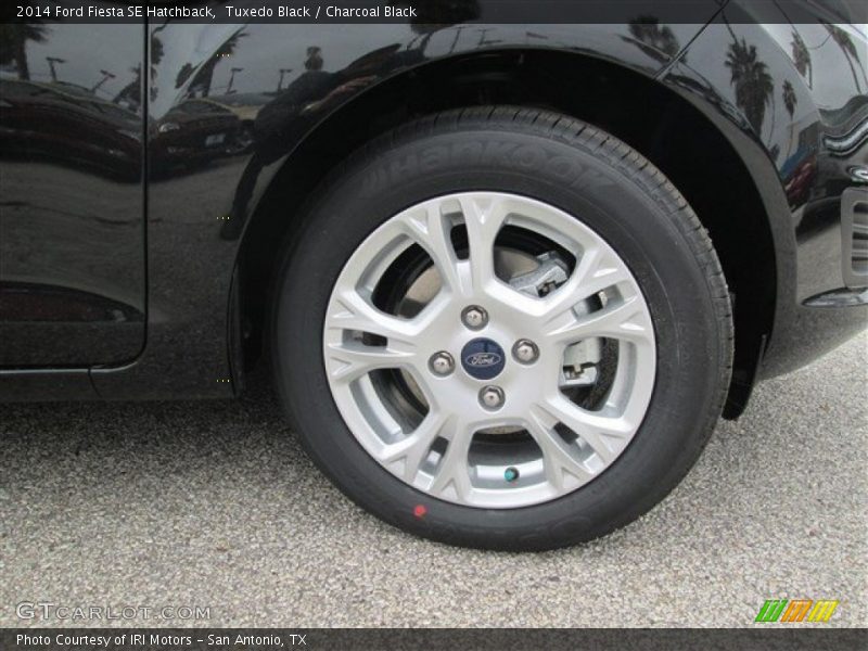 Tuxedo Black / Charcoal Black 2014 Ford Fiesta SE Hatchback