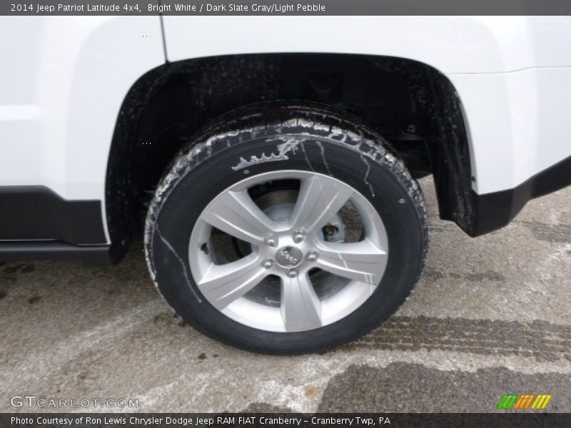 Bright White / Dark Slate Gray/Light Pebble 2014 Jeep Patriot Latitude 4x4