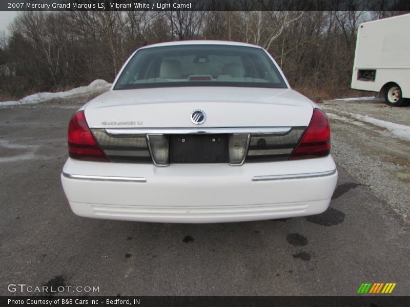 Vibrant White / Light Camel 2007 Mercury Grand Marquis LS