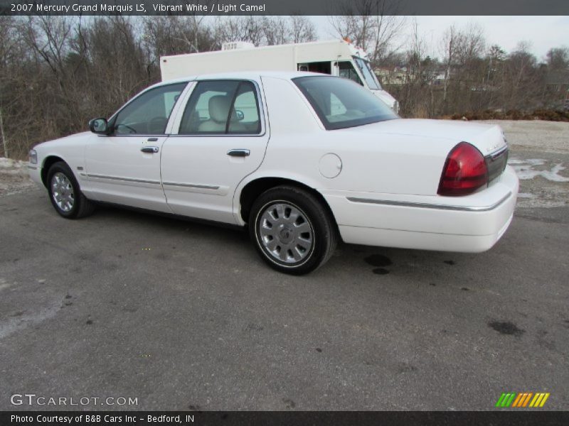 Vibrant White / Light Camel 2007 Mercury Grand Marquis LS