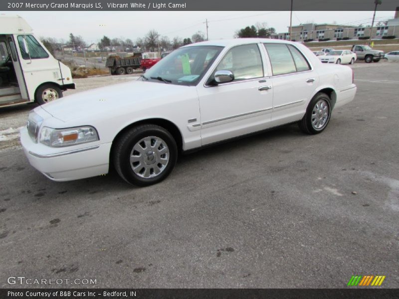 Vibrant White / Light Camel 2007 Mercury Grand Marquis LS