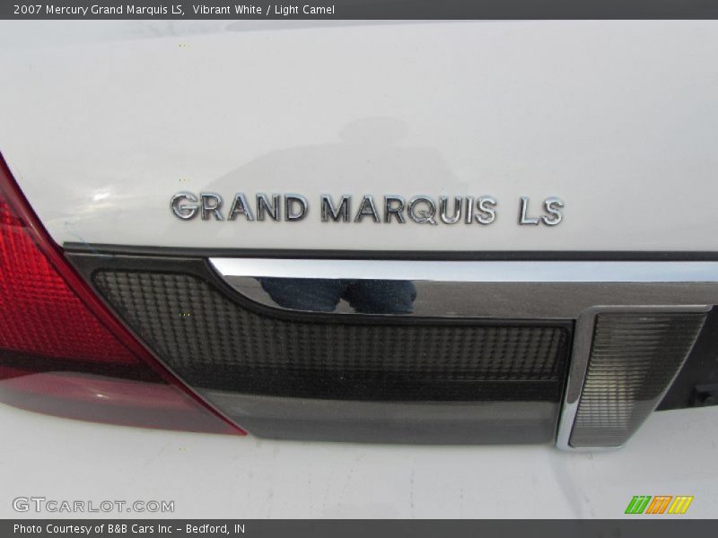 Vibrant White / Light Camel 2007 Mercury Grand Marquis LS