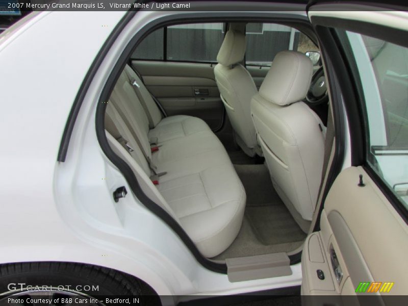 Vibrant White / Light Camel 2007 Mercury Grand Marquis LS