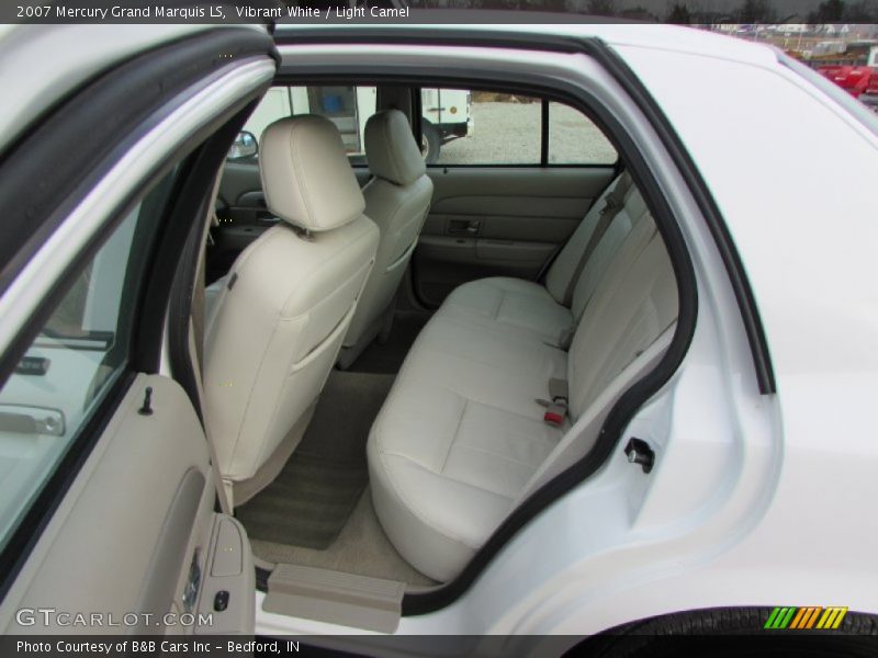 Vibrant White / Light Camel 2007 Mercury Grand Marquis LS