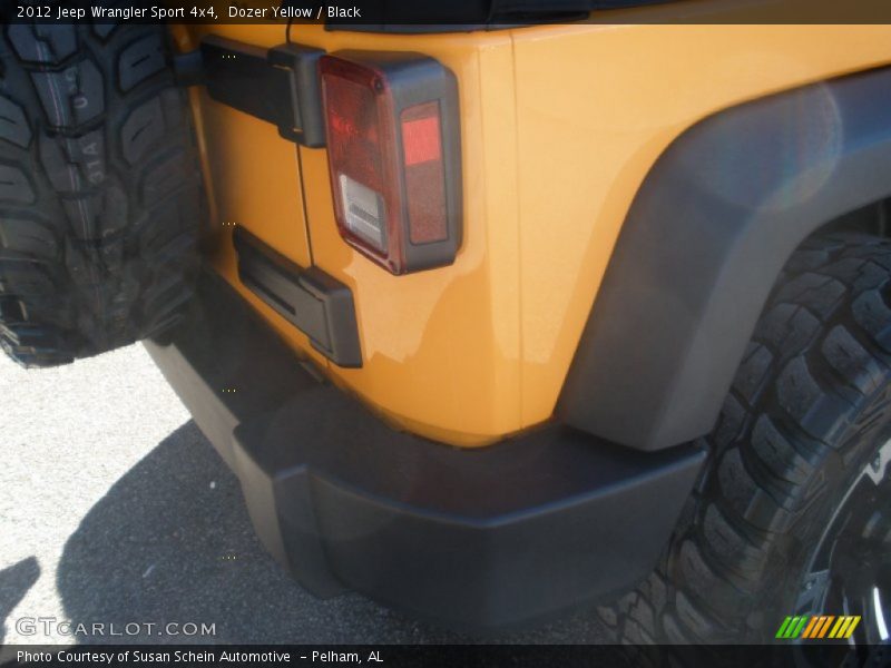 Dozer Yellow / Black 2012 Jeep Wrangler Sport 4x4