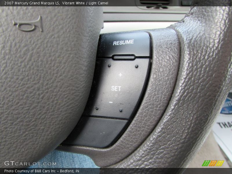 Vibrant White / Light Camel 2007 Mercury Grand Marquis LS