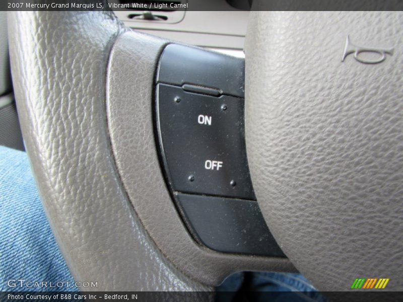 Vibrant White / Light Camel 2007 Mercury Grand Marquis LS
